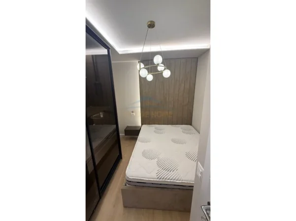 Tirane, jepet me qera apartament 1+1 Kati 2, 50 m² 600 € (Ali Demi)