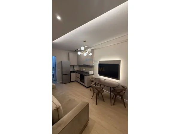 Tirane, jepet me qera apartament 1+1 Kati 2, 50 m² 600 € (Ali Demi)