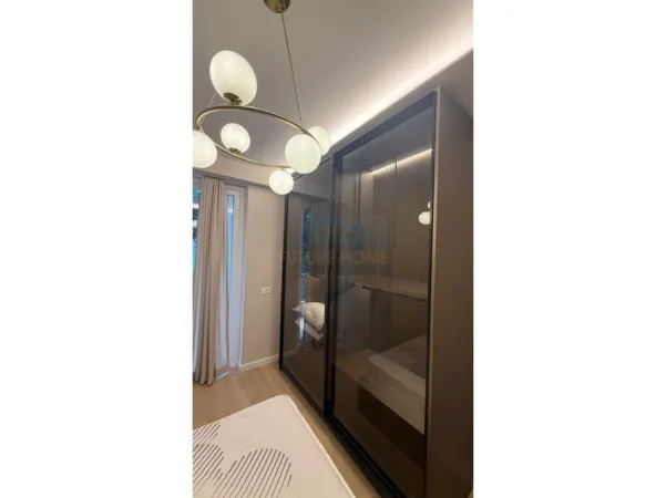Tirane, jepet me qera apartament 1+1 Kati 2, 50 m² 600 € (Ali Demi)