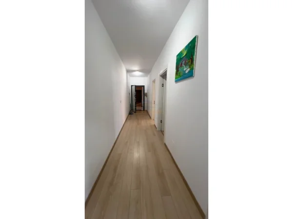 Tirane, shitet apartament 2+1+Ballkon Kati 8, 104 m² 124.000 € (KAMEZ)