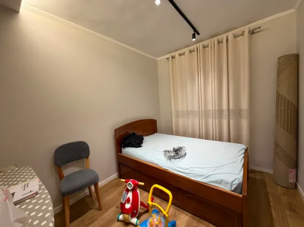 Tirane, jepet me qera apartament 2+1 Kati 1, 65 m² 600 € (Harry Fultz)