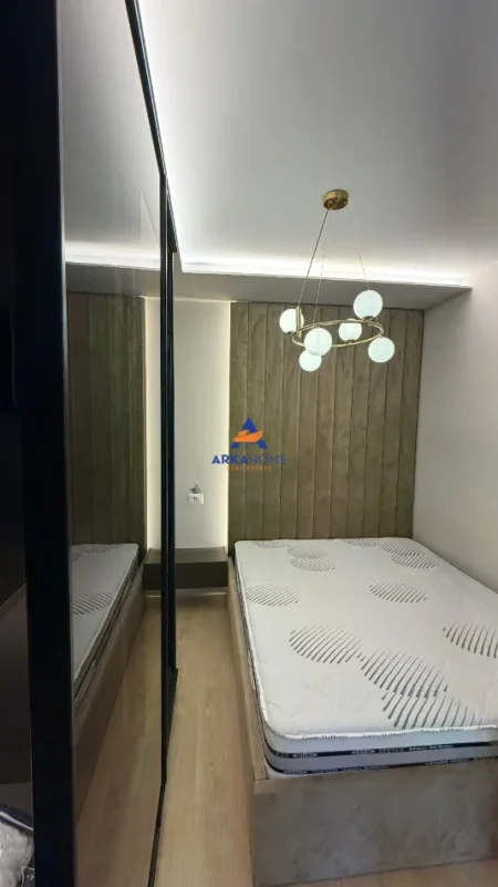 Tirane, jepet me qera apartament 1+1+Ballkon Kati 2, 45 m² 536 € 