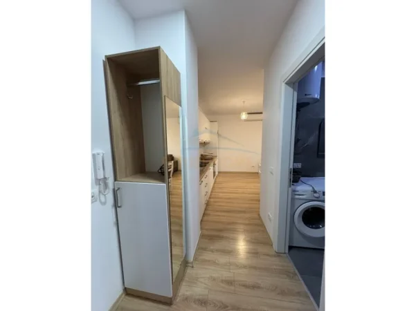 Tirane, jepet me qera apartament 1+1 Kati 7, 65 m² 520 € (UNAZA E RE)