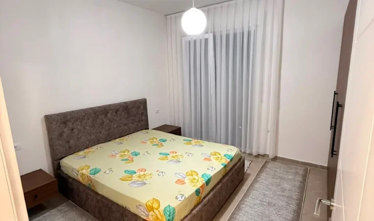 Tirane, jepet me qera apartament 1+1 Kati 9, 60 m² 450 € 