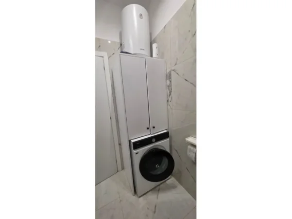 Tirane, jepet me qera apartament 2+1+Ballkon Kati 12, 80 m² 1.200 € (Sheshi Skenderbej)