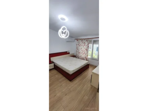Tirane, jepet me qera apartament 2+1 Kati 5, 82 m² 600 € (Kodra e Diellit)