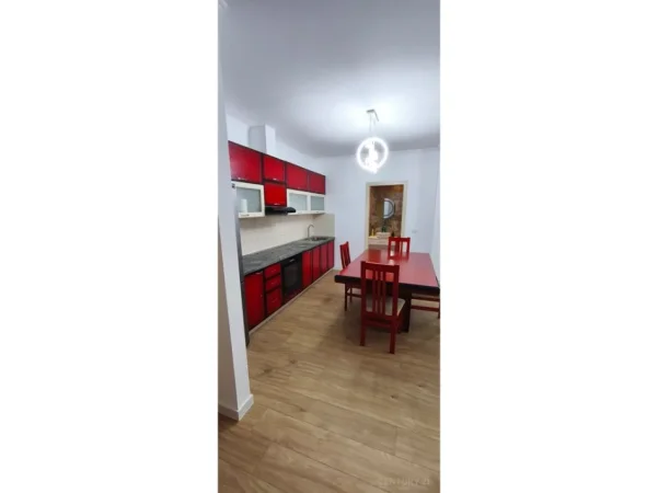 Tirane, jepet me qera apartament 2+1 Kati 5, 82 m² 600 € (Kodra e Diellit)