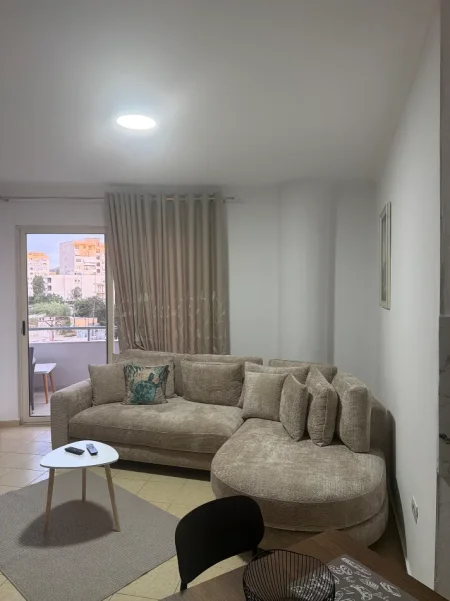 Tirane, jepet me qera apartament 1+1+Ballkon Kati 3, 60.000 € (Fillimi i Bulevardit te Ri)