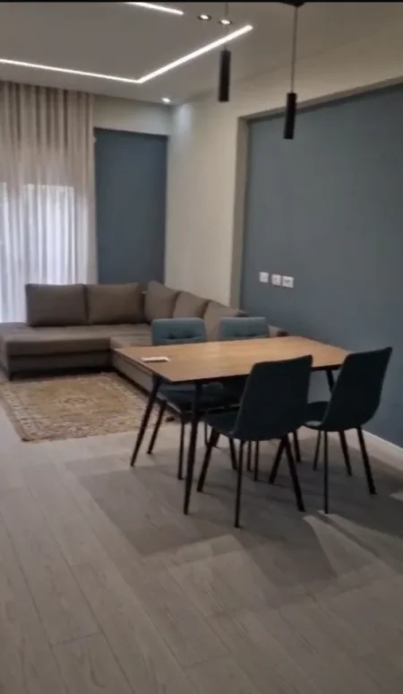 Tirane, jepet me qera apartament 1+1 Kati 5, 67 m² 650 € (STACIONI I TRENIT)