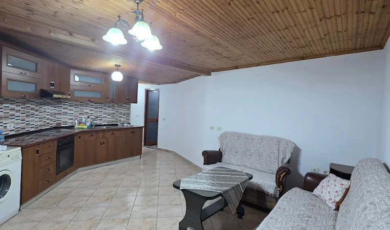 Tirane, jepet me qera apartament 1+1 Kati 10, 70 m² 400 € 