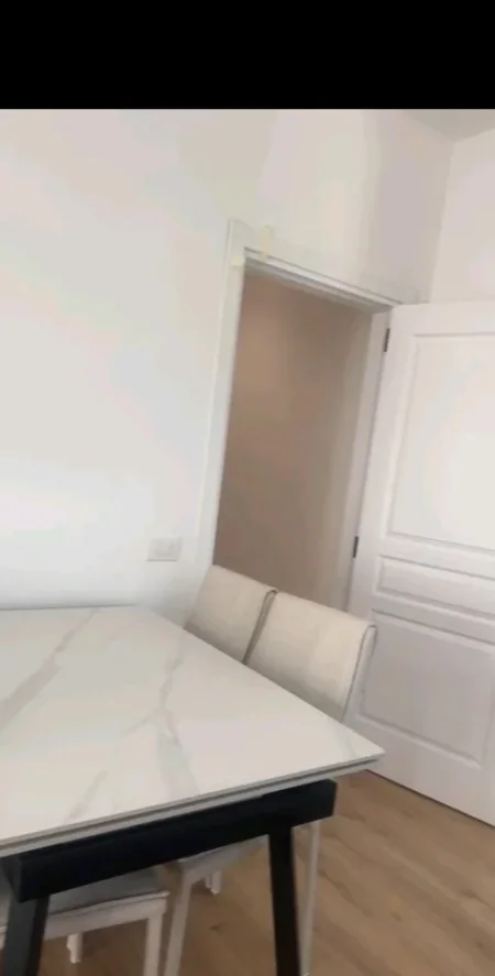 Tirane, jepet me qera apartament 1+1 Kati 5, 67 m² 620 € (RRUGA XHANFIZE KEKO)