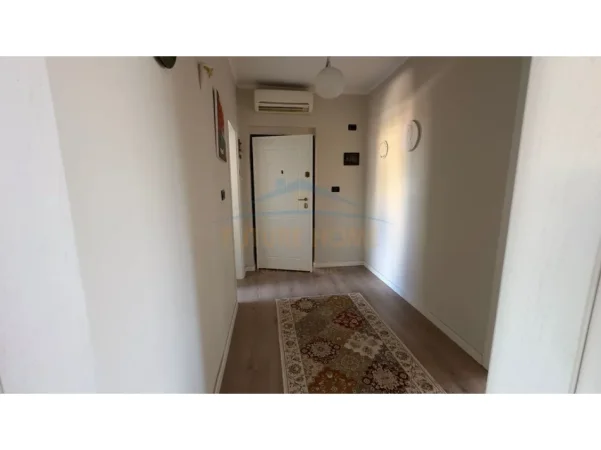 Tirane, shitet apartament 2+1+Ballkon Kati 4, 87 m² 200.000 € (FORTUZ)