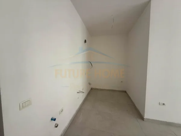 Tirane, shitet apartament 1+1+Aneks+Ballkon Kati 3, 56 m² 119.000 € (Ish Parku)
