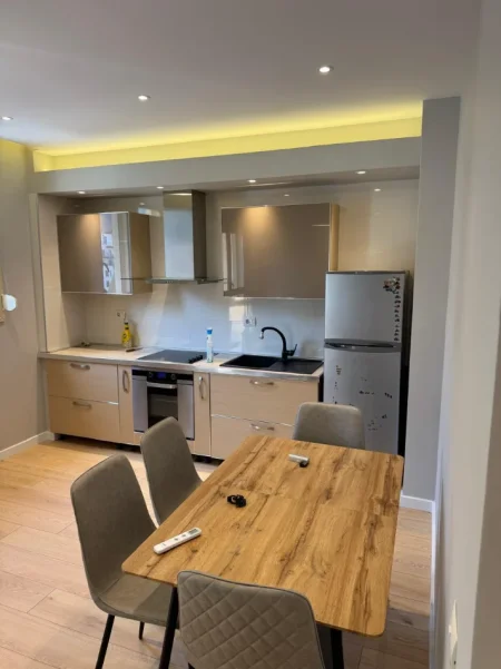 Vlore, shitet apartament 1+1 Kati 8, 80 m² 185.000 € , LUNGOMARE