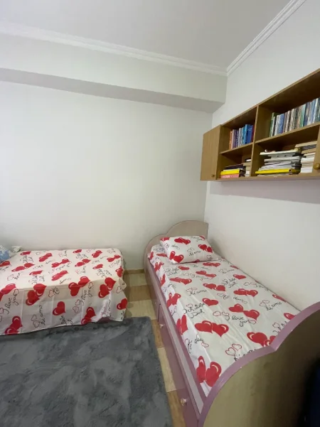 Tirane, jap me qera apartament 2+1+Ballkon Kati 6, 700 € 