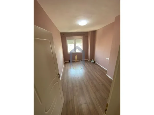Tirane, shitet apartament 2+1+Ballkon Kati 5, 94 m² 175.000 € (Apartament 2+1 në shitje Don Bosko)