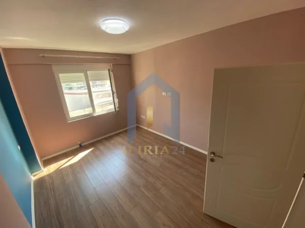 Tirane, shitet apartament 2+1+Ballkon Kati 5, 94 m² 175.000 € (Apartament 2+1 në shitje Don Bosko)
