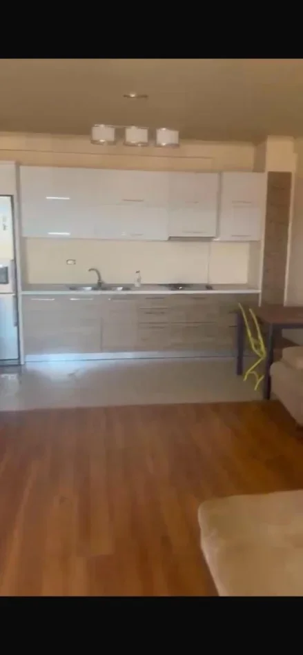 Tirane, jepet me qera apartament 2+1 Kati 8, 115 m² 550 € (Astir)
