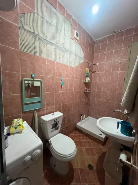 Tirane, shitet apartament 2+1 Kati 1, 89 m² 145.000 € (Rruga 5 Maj)
