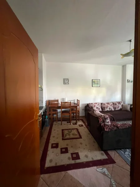 Tirane, shitet apartament 2+1 Kati 1, 89 m² 145.000 € (Rruga 5 Maj)
