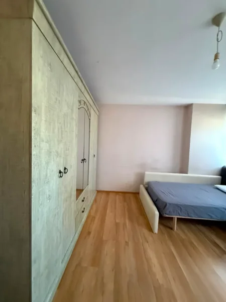 Tirane, jepet me qera apartament 2+1 Kati 3, 74 m² 500 € (RRUGA KONGRESI I MANASTIRIT)