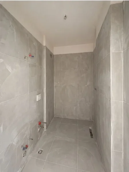 Tirane, shitet apartament 1+1 , 66 m² 80.000 € (QTU)