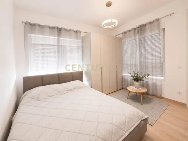 Tirane, jepet me qera apartament 1+1 Kati 6, 52 m² 550 € (ali demi)