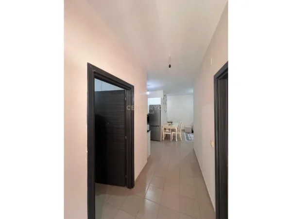 Tirane, jepet me qera apartament 2+1 Kati 4, 100 m² 550 € (astir)
