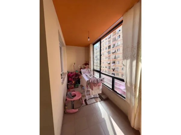 Tirane, jepet me qera apartament 2+1 Kati 4, 100 m² 550 € (astir)