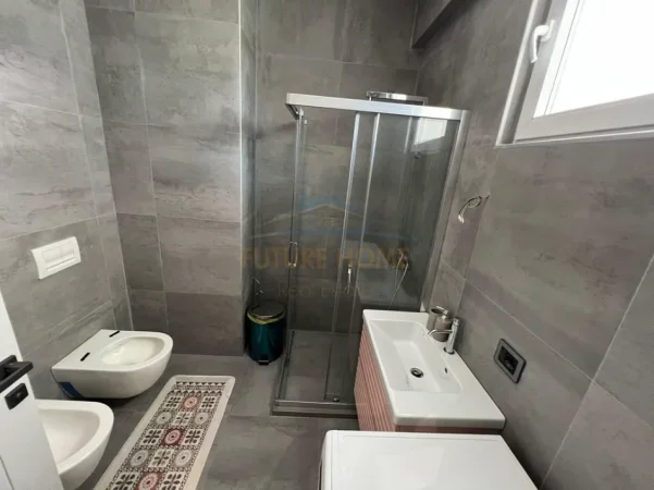 Tirane, shitet apartament 2+1+Aneks+Ballkon Kati 2, 124 m² 290.000 € (Liqeni i Thate)