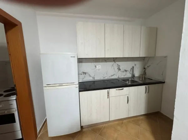 🏠 Jepet me Qera  Apartament 2+1 tek Bkt ne Ali Dem 550 €  (Fusha  ne Ali Dem )