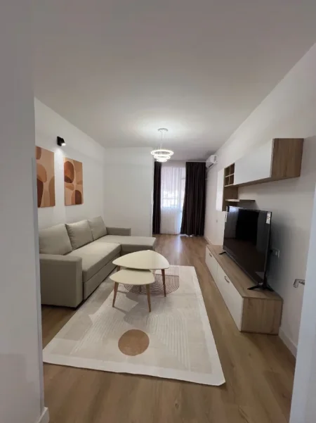 Tirane, jepet me qera apartament 1+1 Kati 5, 85 m² 650 € (Rruga e Kavajes,prane Mullirit)