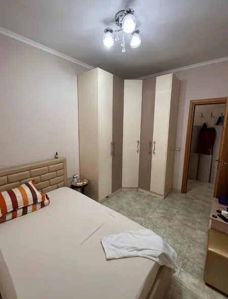 Tirane, shitet apartament 3+1 , 98 m² 150.000 € 