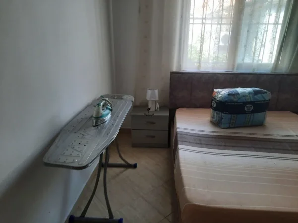 Tirane, jepet me qera apartament 2+1 Kati 2, 100 m² 700 € (VASIL SHANTO)