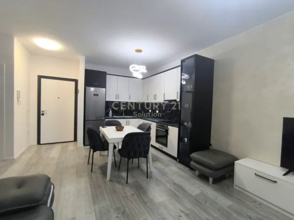 Tirane, jepet me qera apartament 1+1 Kati 9, 65 m² 530 € (golden park)