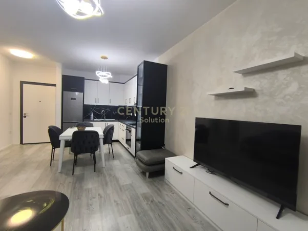 Tirane, jepet me qera apartament 1+1 Kati 9, 65 m² 530 € (golden park)