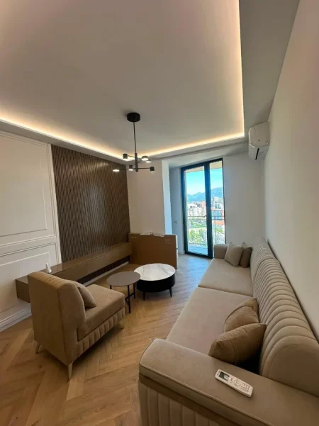 Tirane, jepet me qera apartament 1+1 Kati 11, 75 m² 800 € (GOLDEN TOWER MINE PEZA)