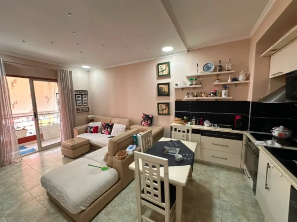 Tirane, shitet apartament 3+1+Aneks+Ballkon Kati 3, 98 m² 150.000 € (Yzberisht)