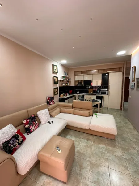 Tirane, shitet apartament 3+1+Aneks+Ballkon Kati 3, 98 m² 150.000 € (Yzberisht)