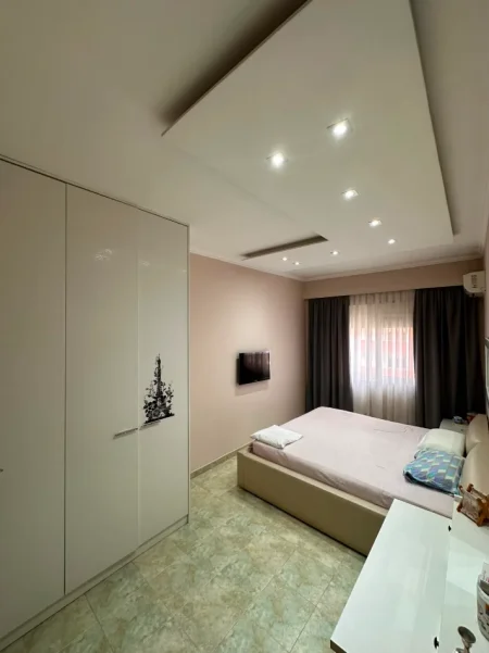 Tirane, shitet apartament 3+1+Aneks+Ballkon Kati 3, 98 m² 150.000 € (Yzberisht)