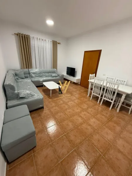Tirane, jepet me qera apartament 1+1 Kati 1, 80 m² 520 € (5 MAJI)
