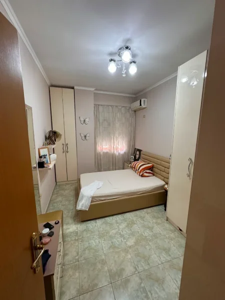 Tirane, shitet apartament 3+1+Ballkon Kati 3, 98 m² 150.000 € (Yzberisht)