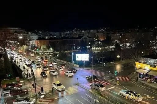 Tirane, jepet me qera dyqan Kati 0, 43 m² 1.500 € (VASIL SHANTO)
