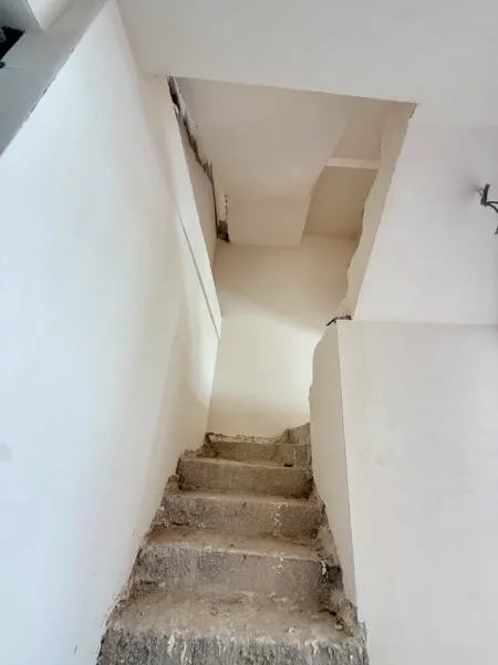 Tirane, shitet apartament duplex 3+1+Ballkon , 213 m² 365.650 € (Rezidenca Kodra e Dellit 2)