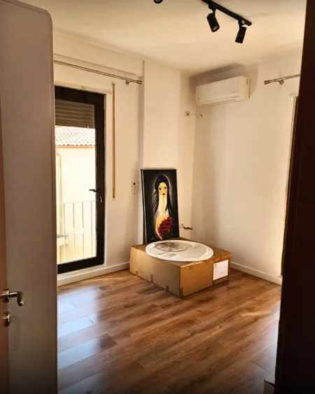 Tirane, jepet me qera apartament 2+1+Ballkon Kati 2, 100 m² 1.500 € 