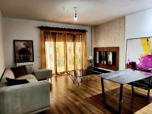 Tirane, jepet me qera apartament 2+1+Aneks+Ballkon Kati 1, 100 m² 1.500 € 