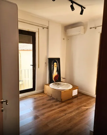 Tirane, jepet me qera apartament 2+1+Aneks+Ballkon Kati 1, 100 m² 1.500 € 
