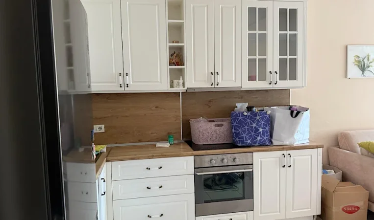 Tirane, jepet me qera apartament 2+1 Kati 5, 95 m² 750 € 