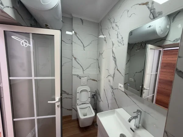 Tirane, shitet apartament 1+1 Kati 4, 40 m² 118.000 € (PAZARI I RI)