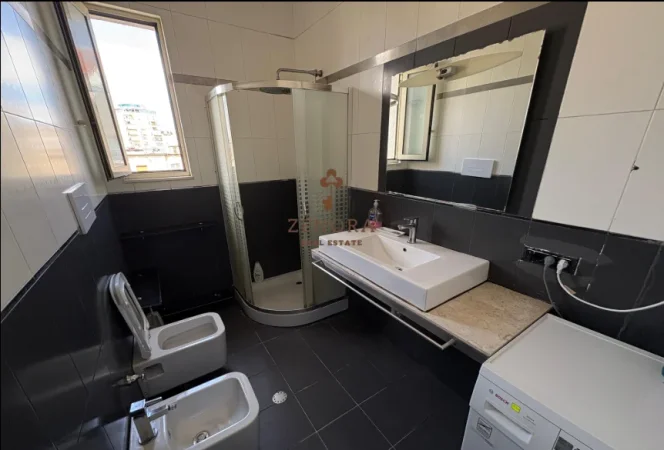 Tirane, jepet me qera apartament 2+1+Ballkon Kati 6, 78 m² 650 € (Shkolla e Baletit)